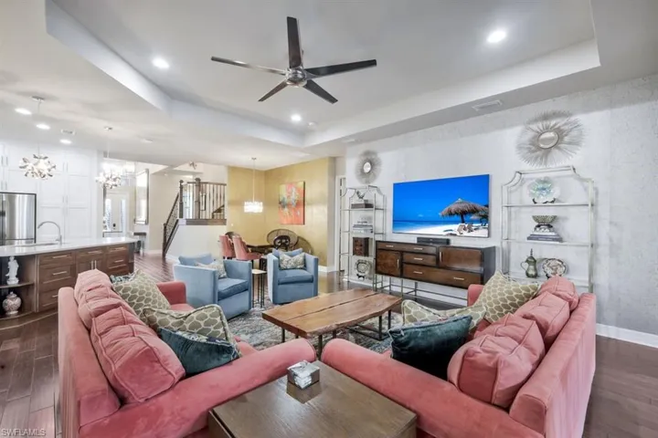 13804  Luna  DR, Naples, FL 34109