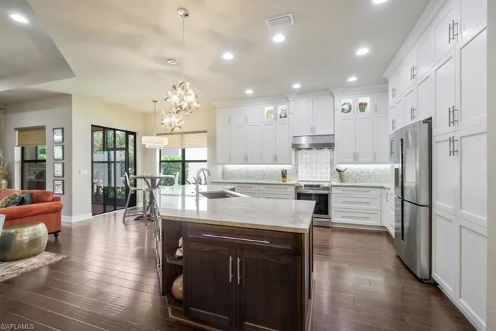 13804  Luna  DR, Naples, FL 34109