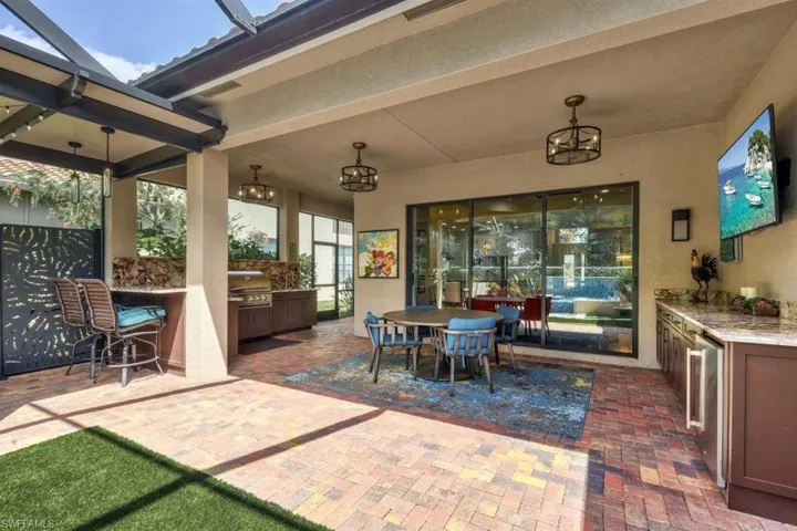 13804  Luna  DR, Naples, FL 34109