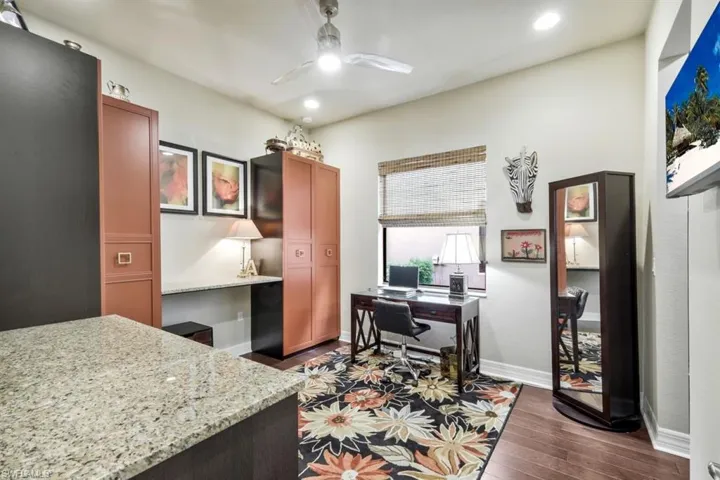 13804  Luna  DR, Naples, FL 34109