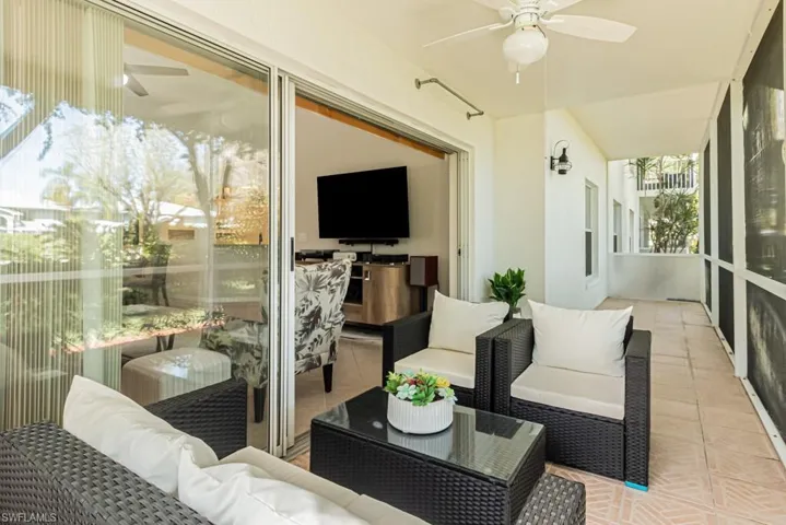 673  Windsor  SQ, Naples, FL 34104