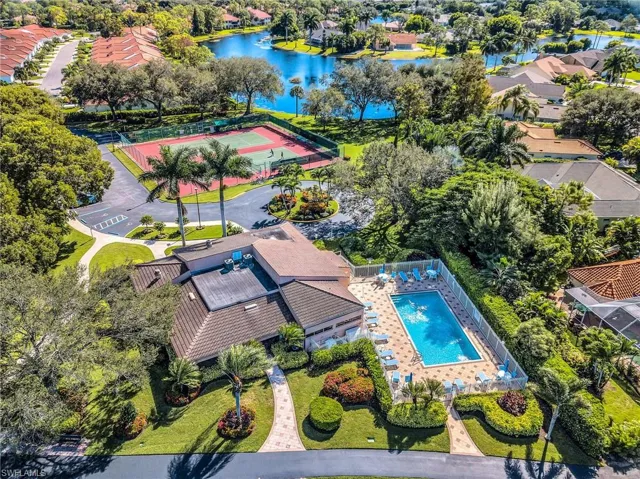 749 Landover Cir 203, Naples, Florida 34104