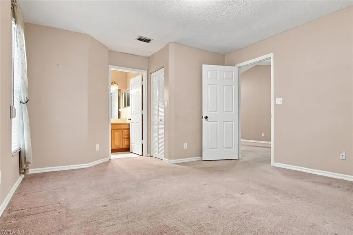 749 Landover Cir 203, Naples, Florida 34104