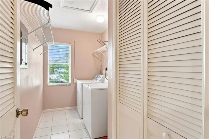 749 Landover Cir 203, Naples, Florida 34104