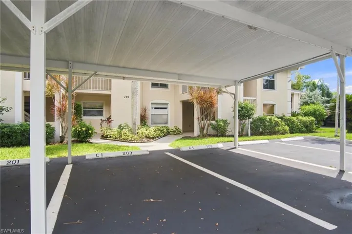 749 Landover Cir 203, Naples, Florida 34104