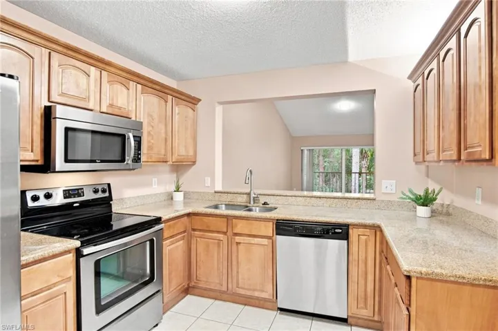 749 Landover Cir 203, Naples, Florida 34104
