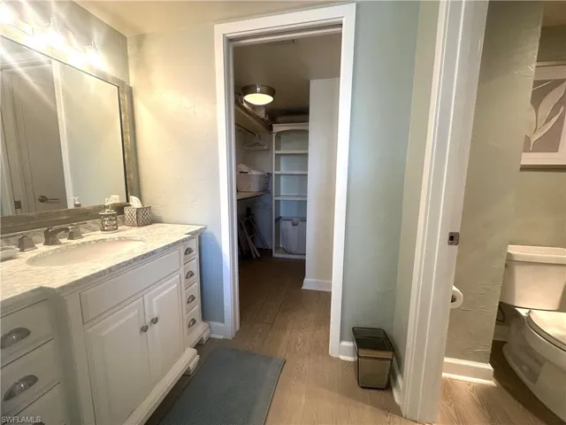 10475  GULF SHORE  DR, Naples, FL 34108