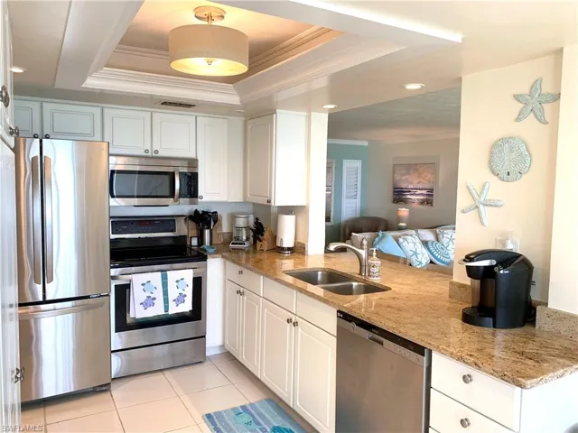 10475  GULF SHORE  DR, Naples, FL 34108