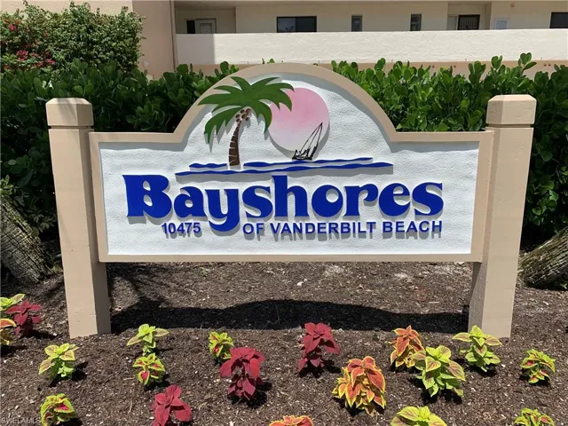 10475  GULF SHORE  DR, Naples, FL 34108