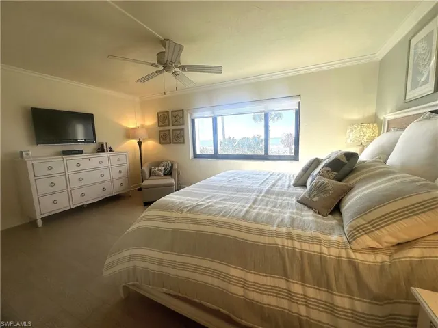 10475  GULF SHORE  DR, Naples, FL 34108