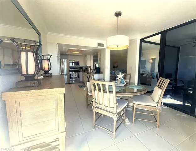 10475  GULF SHORE  DR, Naples, FL 34108