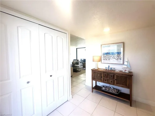 10475  GULF SHORE  DR, Naples, FL 34108