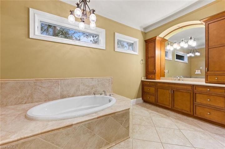 Master Bathroom -- vanity 2