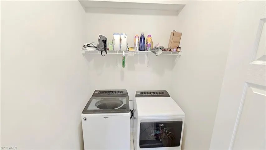 Clothes washing area with independent washer and dryer