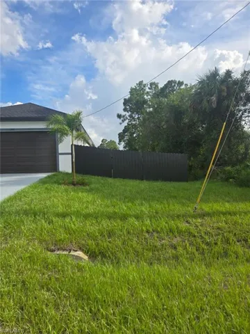 View of home's exterior
