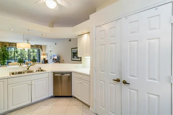 1032  Manor Lake  DR, Naples, FL 34110