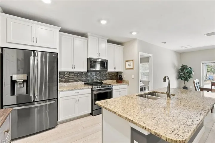 2996 Royal Gardens Ave, Fort Myers, Florida 33916