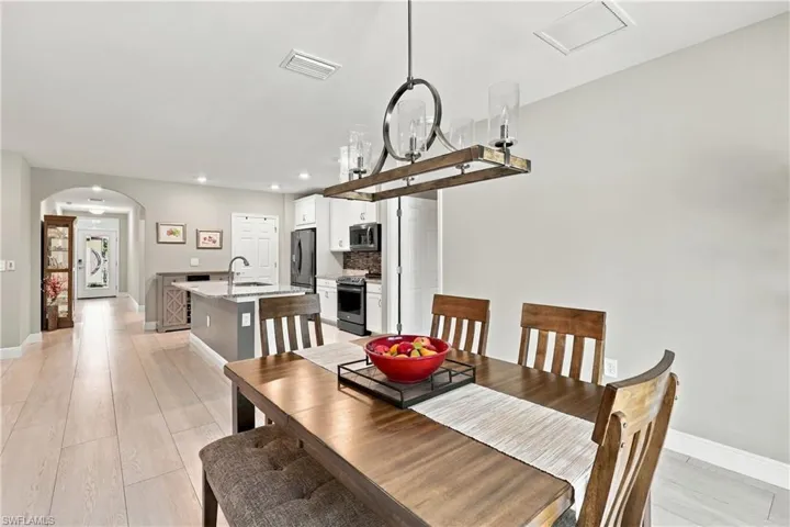 2996 Royal Gardens Ave, Fort Myers, Florida 33916