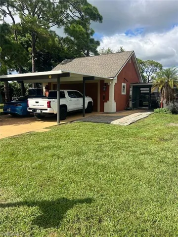 3914 4th St W, Lehigh Acres, Florida 33971