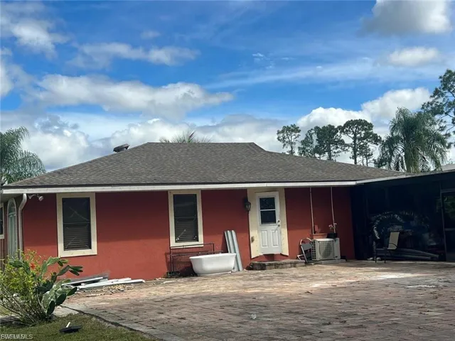 3914 4th St W, Lehigh Acres, Florida 33971