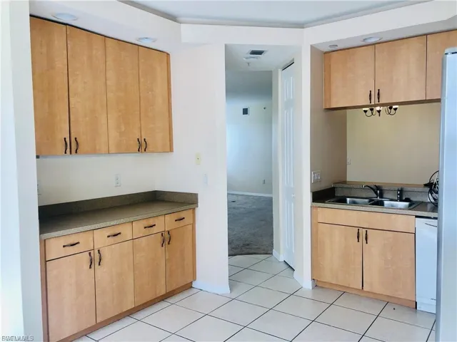 1101 Van Loon Commons Cir 205, Cape Coral, Florida 33909