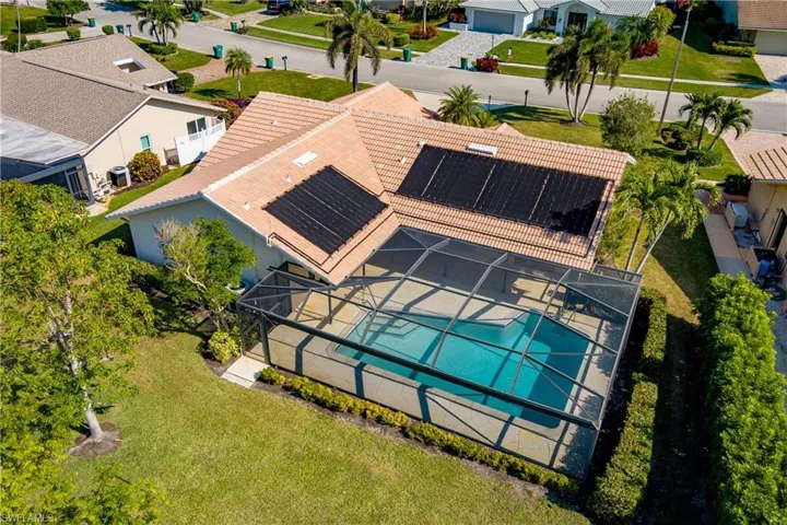 1268  Foxfire  LN, Naples, FL 34104