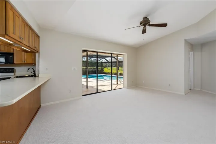 1268  Foxfire  LN, Naples, FL 34104