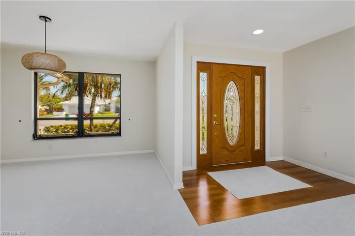 1268  Foxfire  LN, Naples, FL 34104