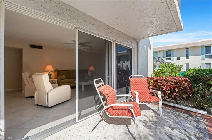 245  Palm  DR, Naples, FL 34112