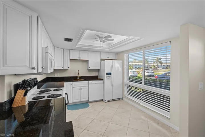 245  Palm  DR, Naples, FL 34112