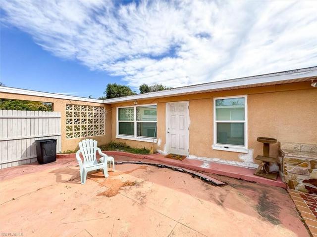 257 & 259  Evergreen  RD, North Fort Myers, FL 33903