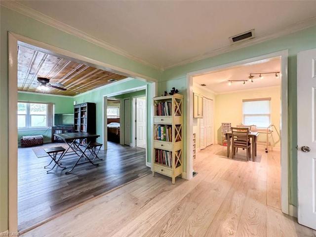 257 & 259  Evergreen  RD, North Fort Myers, FL 33903