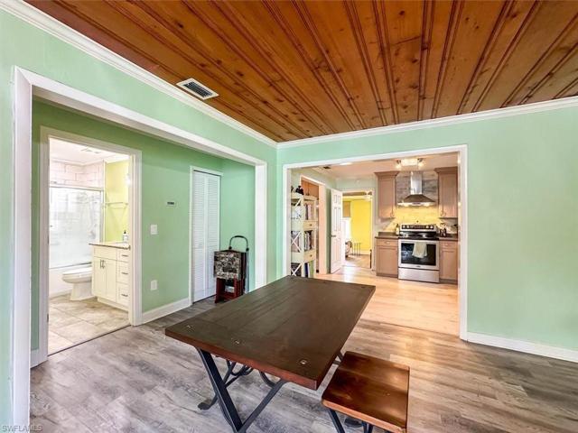257 & 259  Evergreen  RD, North Fort Myers, FL 33903