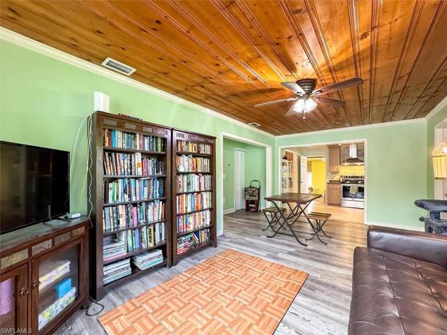 257 & 259  Evergreen  RD, North Fort Myers, FL 33903