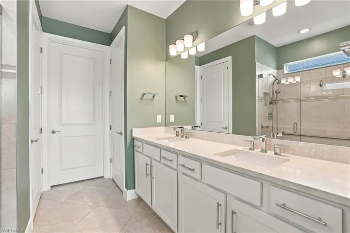 17306 Leaning Oak Trl, North Fort Myers, Florida 33917