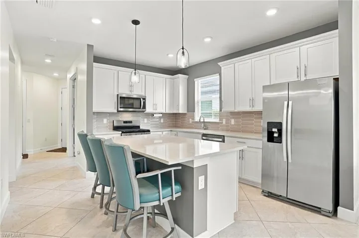 17306 Leaning Oak Trl, North Fort Myers, Florida 33917
