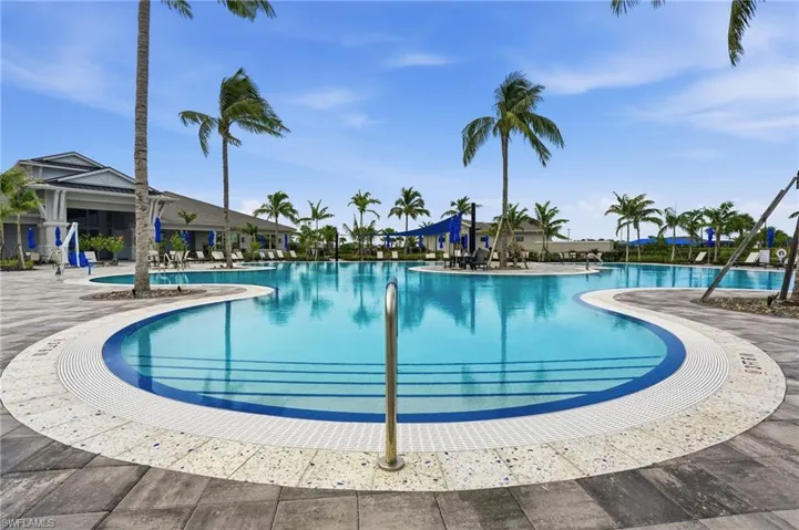 17306 Leaning Oak Trl, North Fort Myers, Florida 33917