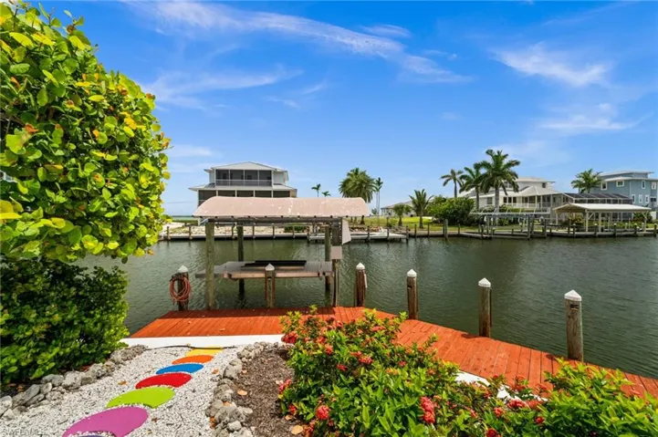 2315 Cherimoya Ln, St. James City, Florida 33956