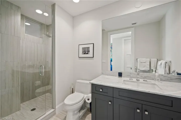 En-Suite Guest Bathroom 2