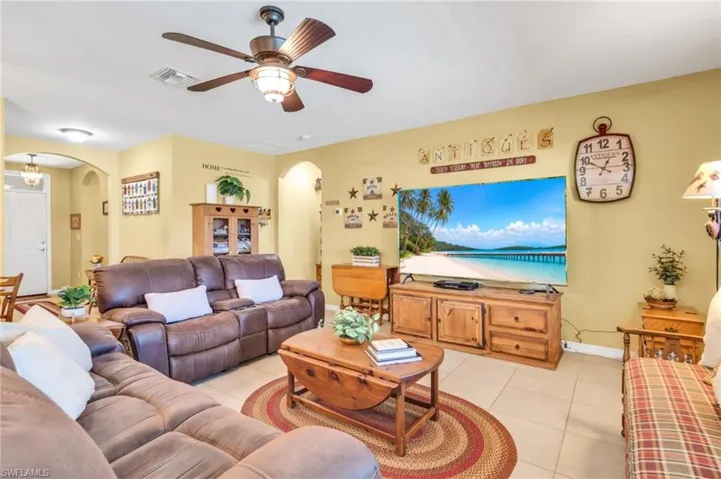 4416 13th Ave, Cape Coral, Florida 33914