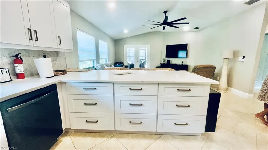 552  97th N AVE, Naples, FL 34108