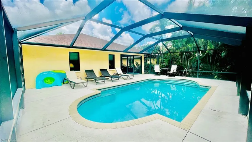 552  97th N AVE, Naples, FL 34108