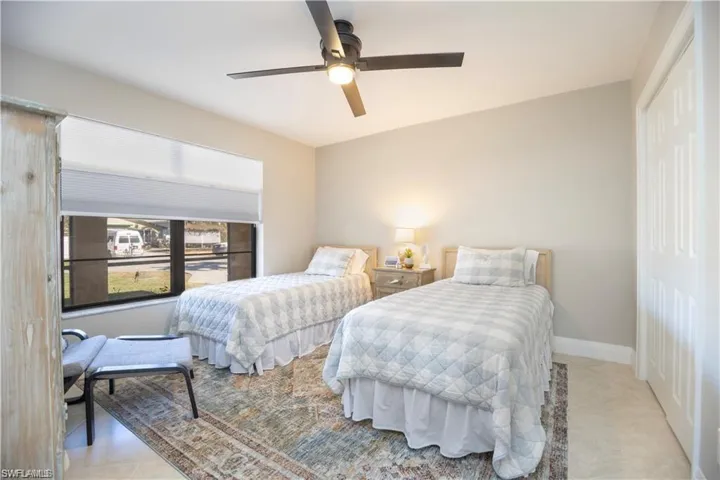 552  97th N AVE, Naples, FL 34108
