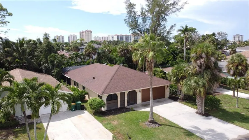 552  97th N AVE, Naples, FL 34108
