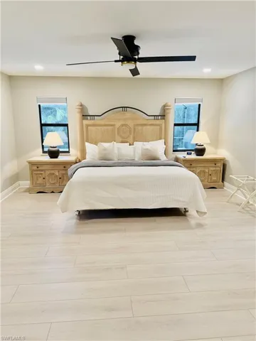 552  97th N AVE, Naples, FL 34108