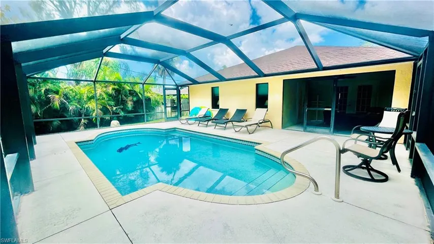 552  97th N AVE, Naples, FL 34108