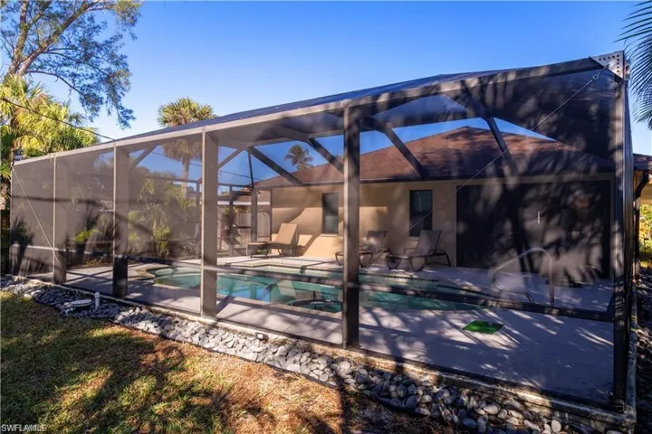 552  97th N AVE, Naples, FL 34108