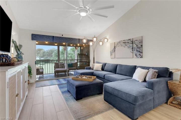 725 Landover CT # 201, NAPLES FL 34104