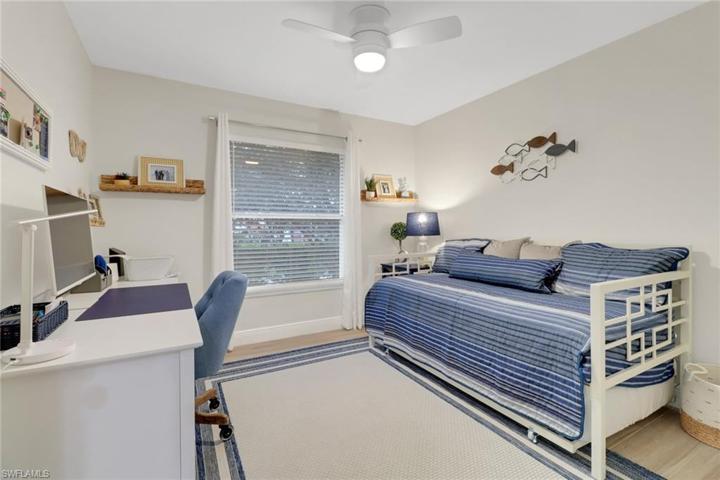 725 Landover CT # 201, NAPLES FL 34104