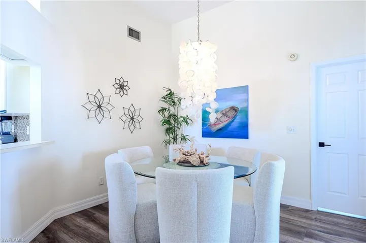 586 Beachwalk Cir O-305, Naples, Florida 34108